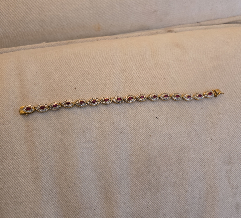 Kay Jewelers‎ Gold and Red Bracelet